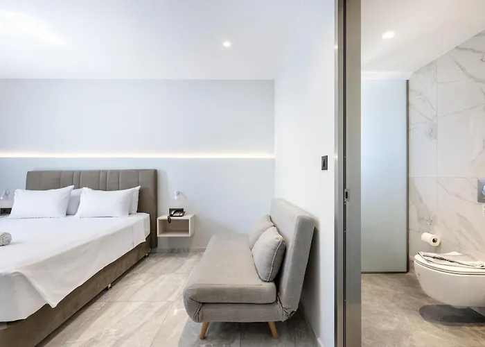 Sonia & - Adults Only