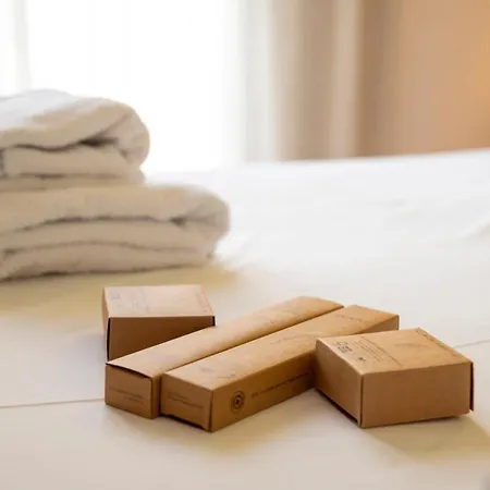 Sonia & - Adults Only 3*