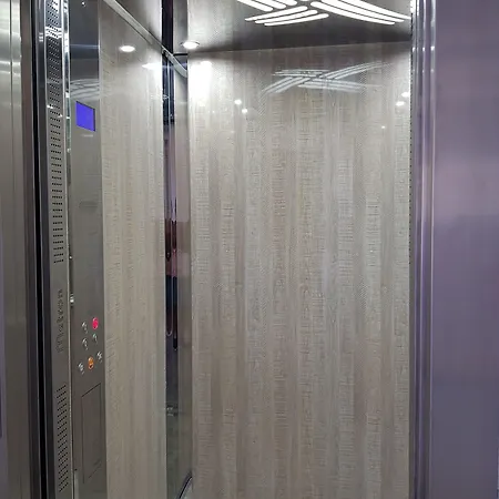 Sonia & - Adults Only 3*