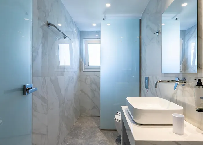 Sonia & - Adults Only