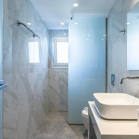 Sonia & - Adults Only